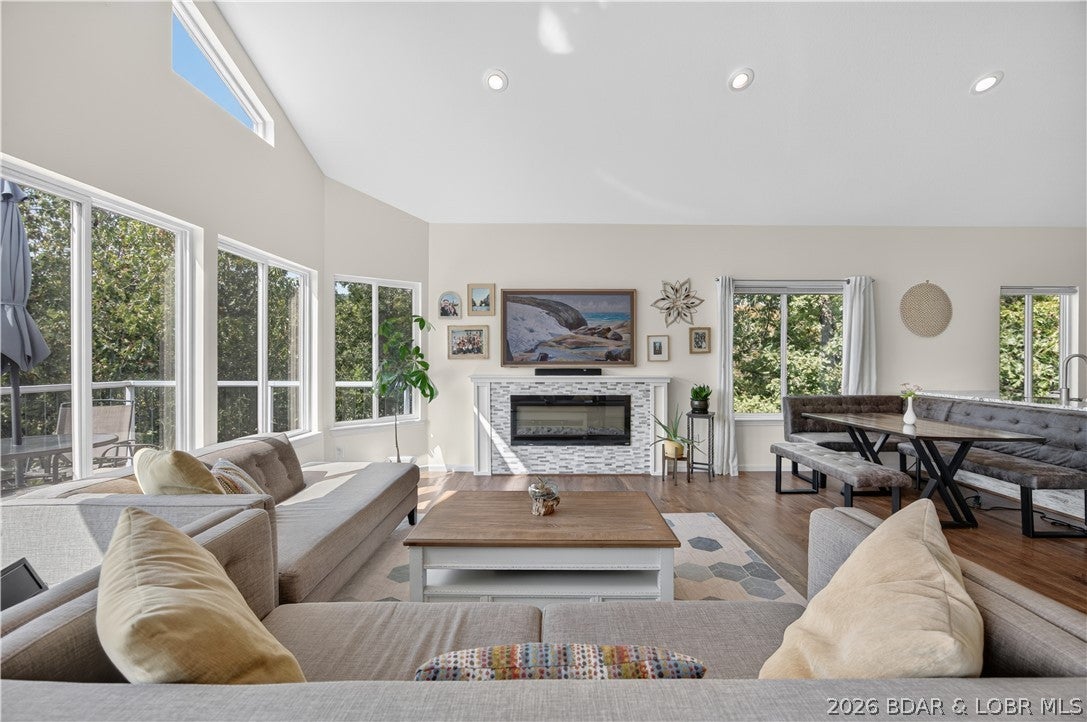 Coffman Bend #13 - Residential