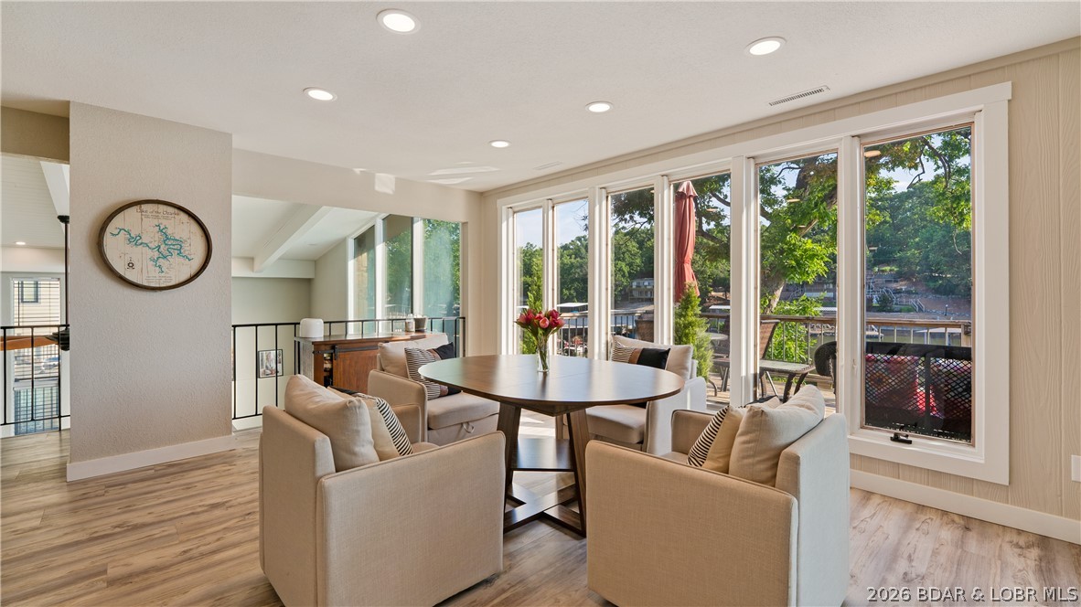 The Willows On The Lake - Residential