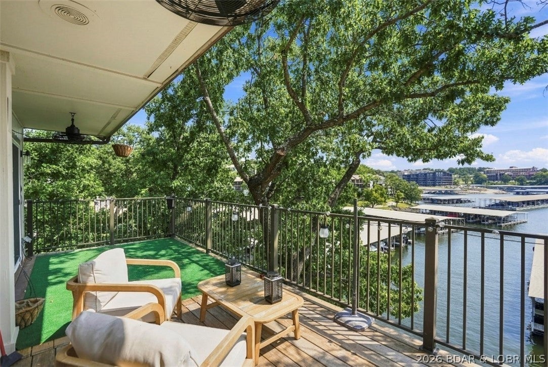 Waters Edge Condominium - Residential