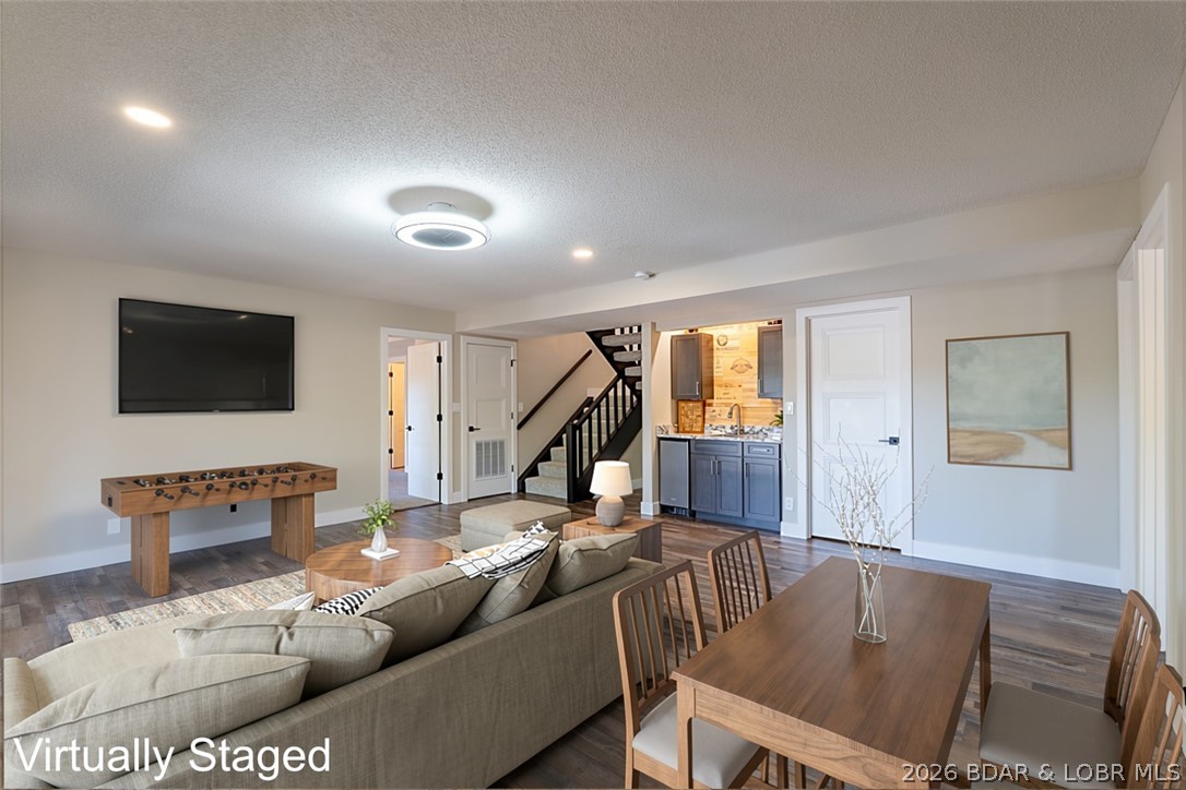 Imperial Point - Residential