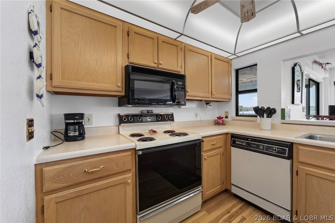 Spinnaker Point Condominiums - Residential