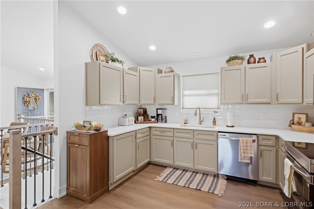 Hickory Grove - Residential
