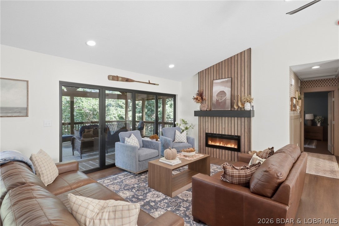 Hickory Grove - Residential