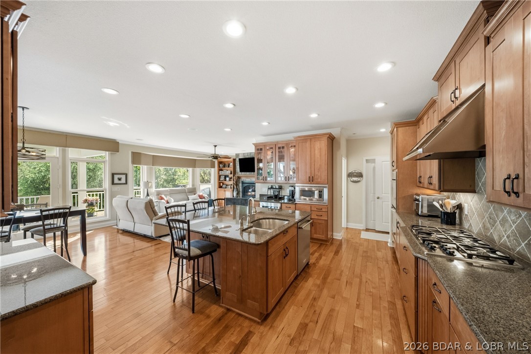 Country Club Cove - Residential