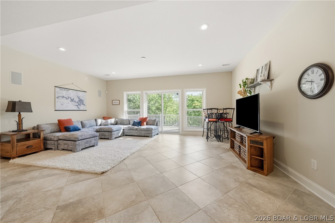 Country Club Cove - Residential