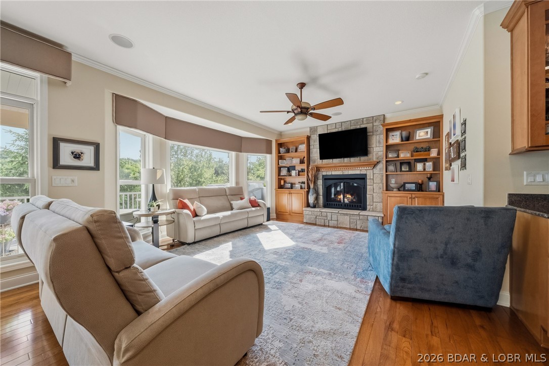 Country Club Cove - Residential