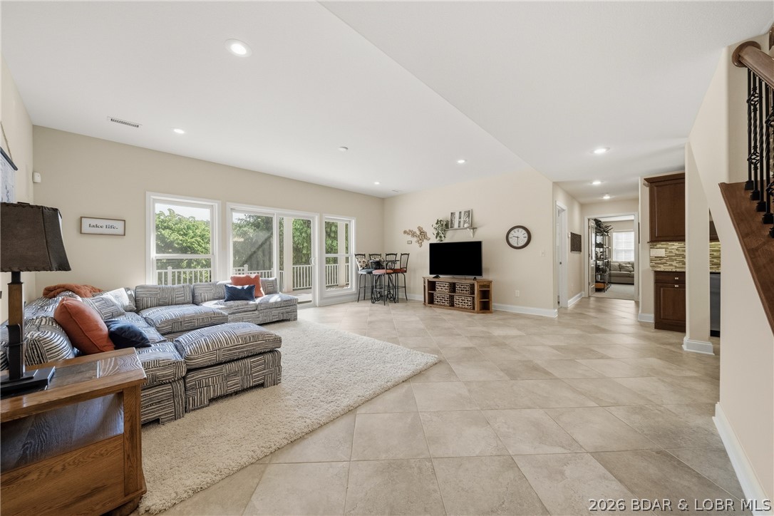 Country Club Cove - Residential