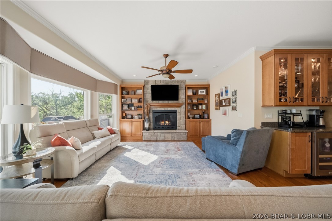 Country Club Cove - Residential