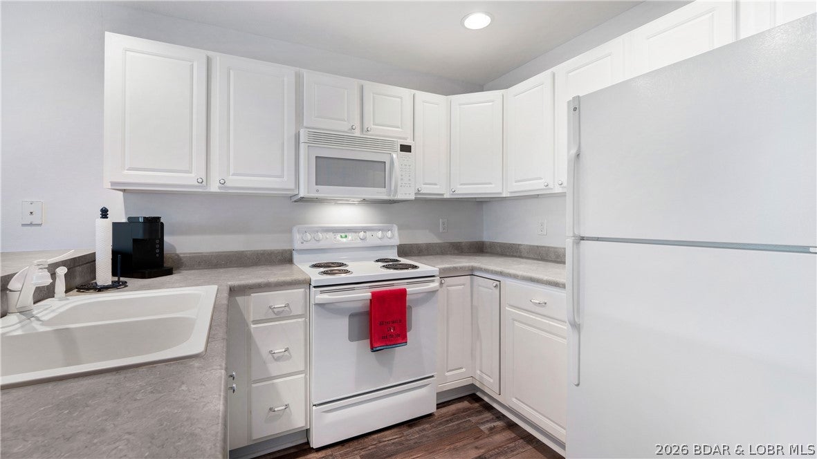 Cedar Glen Condominium - Residential