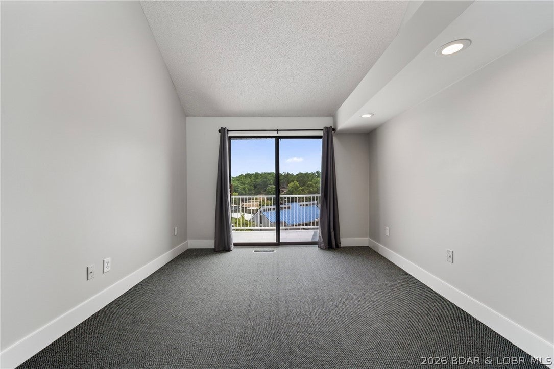 Hawks Nest Lodge Condominium - Residential
