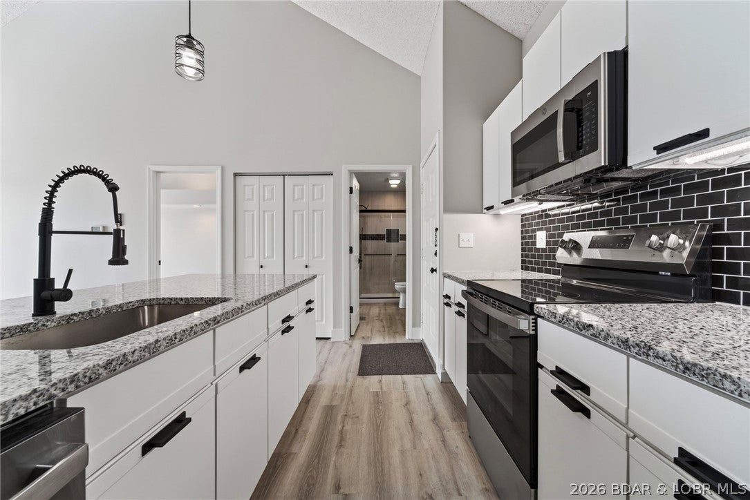 Hawks Nest Lodge Condominium - Residential