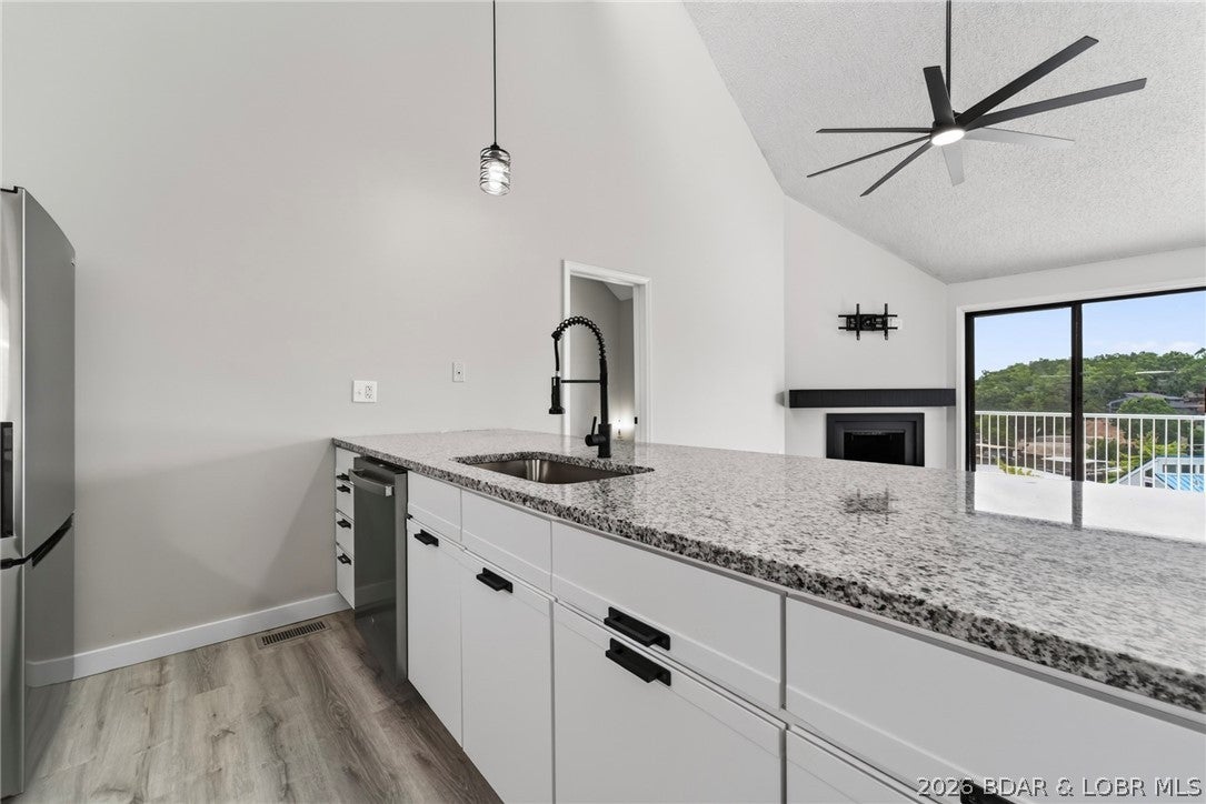 Hawks Nest Lodge Condominium - Residential