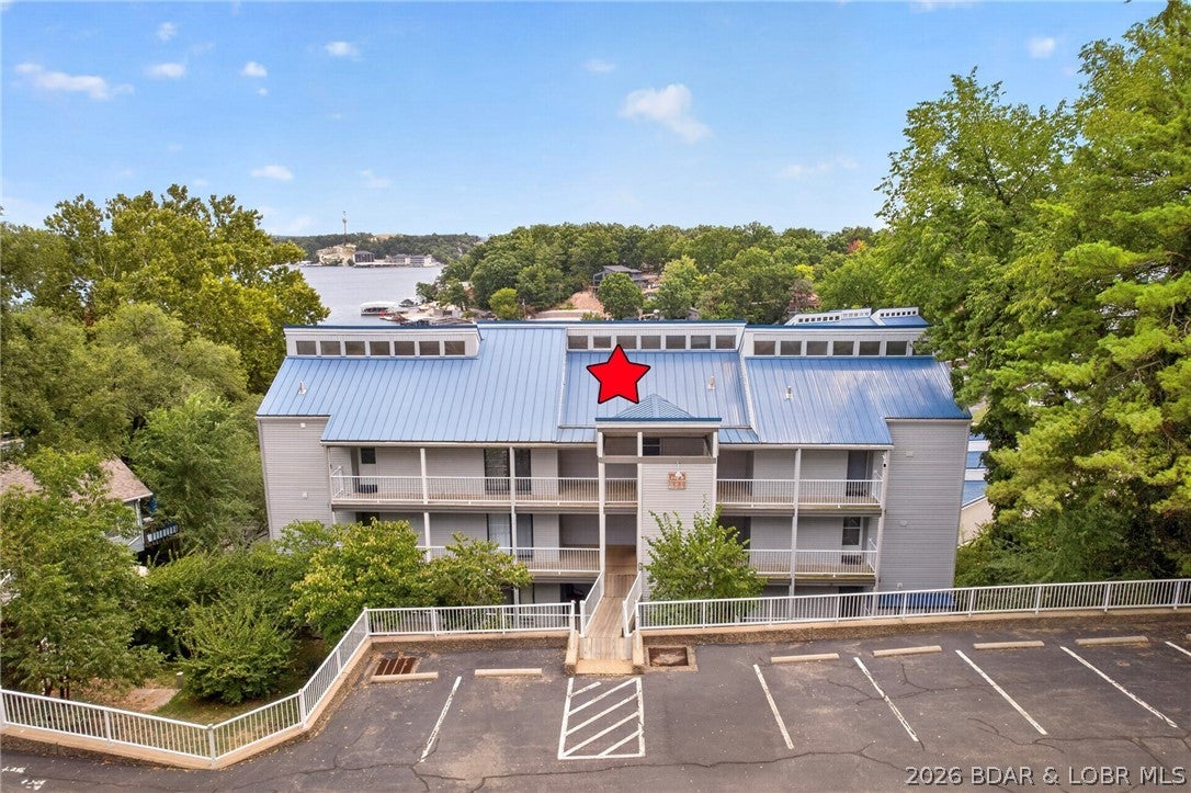 Hawks Nest Lodge Condominium - Residential