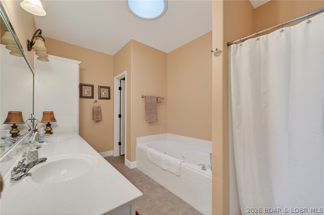 Oak Ridge Bay - Residential