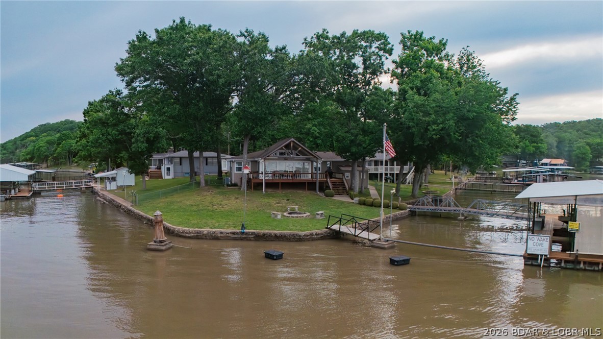 Golden Goose - Residential