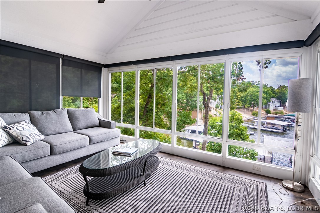 Imperial Point - Residential