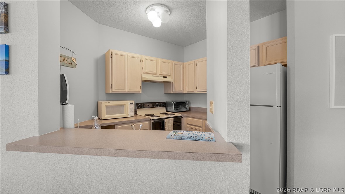 Windsor Bay Condominium - Residential
