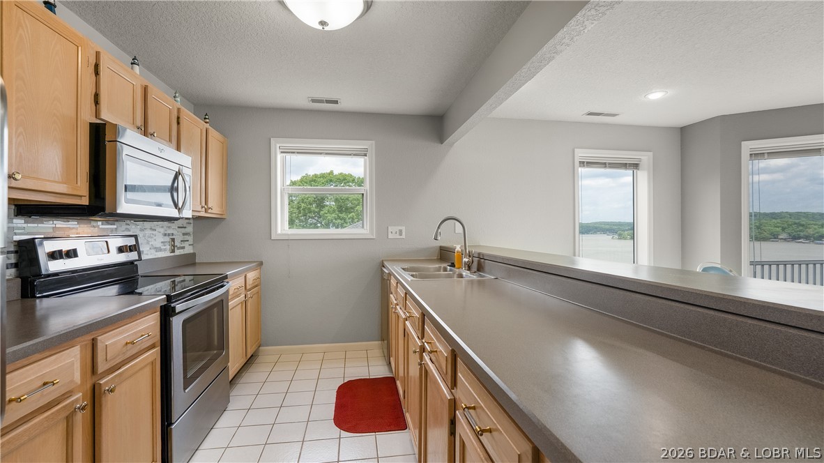 Windsor Bay Condominium - Residential