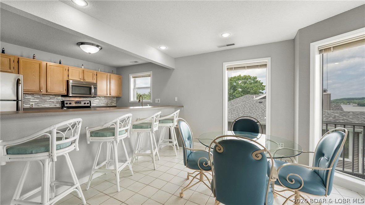 Windsor Bay Condominium - Residential