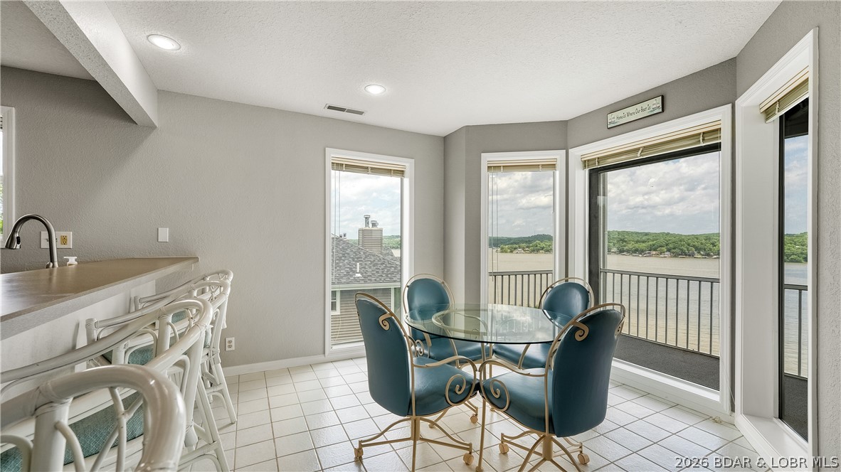 Windsor Bay Condominium - Residential