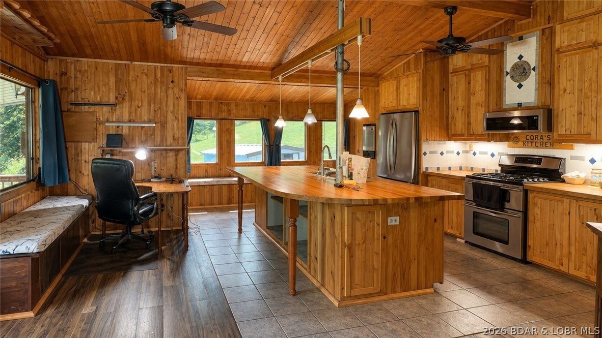 Wilderness Way - Residential