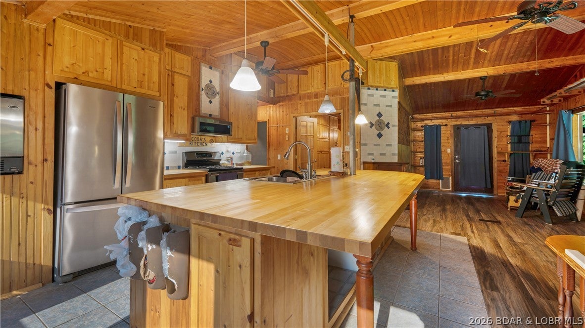Wilderness Way - Residential