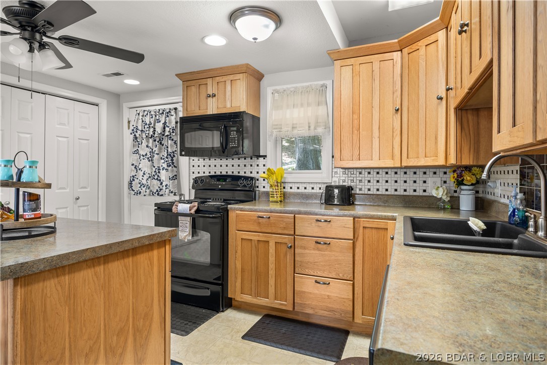 Shady Oaks - Residential
