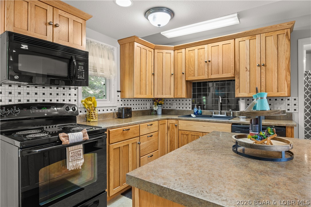 Shady Oaks - Residential