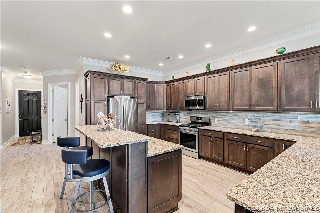 The Hamptons Condominium - Residential
