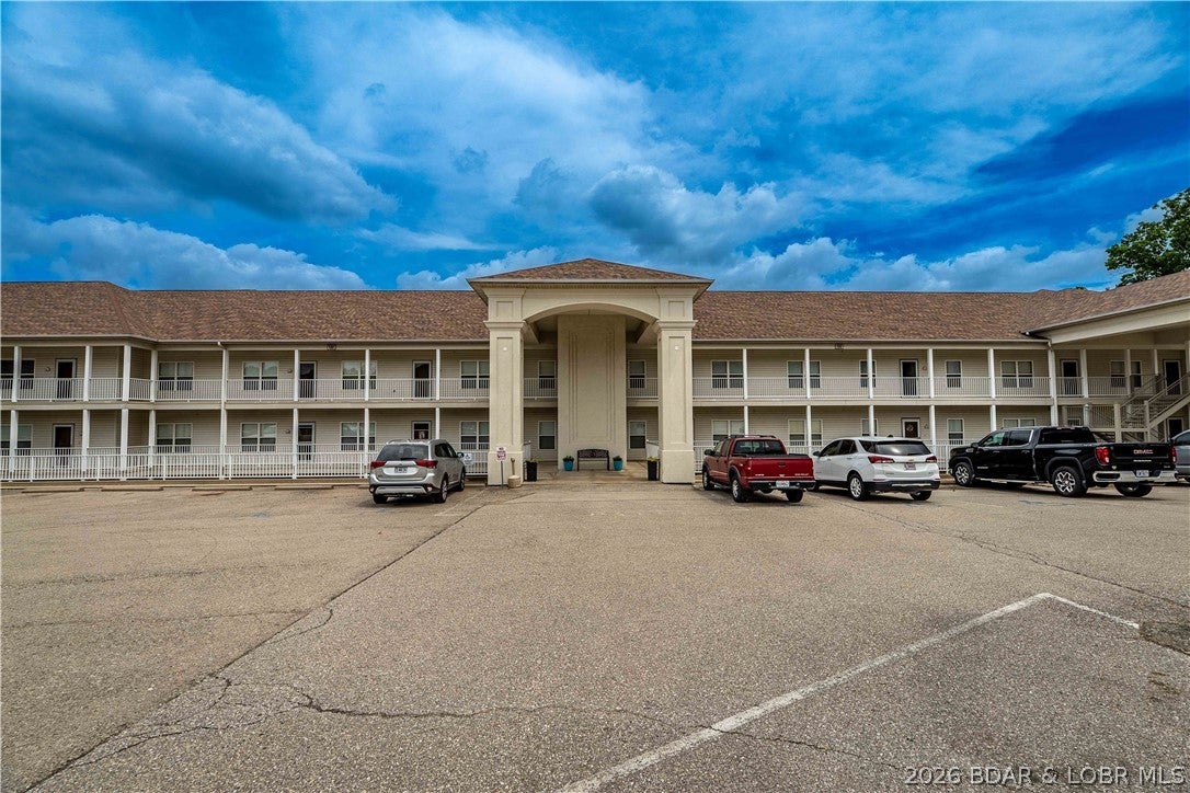 Trinity Pointe Condominiums - Residential
