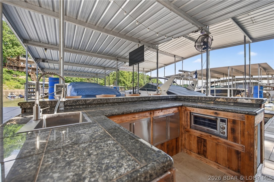 Arrowhead Beach Club - Residential