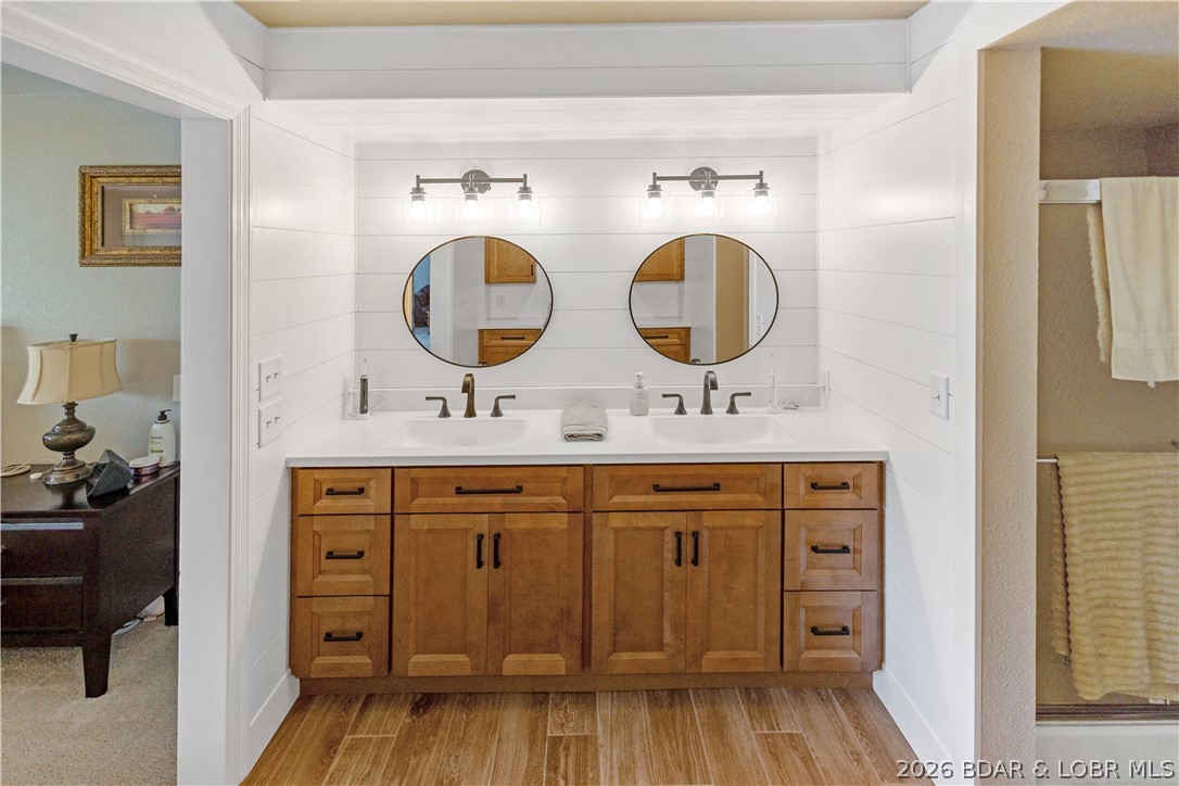 Lighthouse Pointe Condominium - Residential