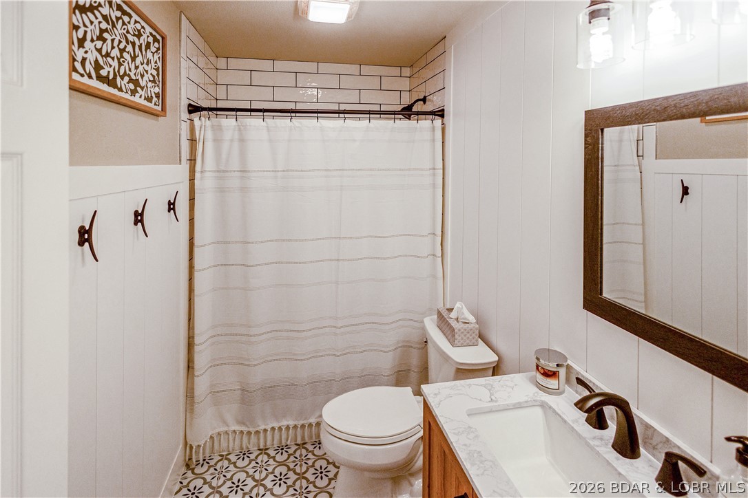 Lighthouse Pointe Condominium - Residential