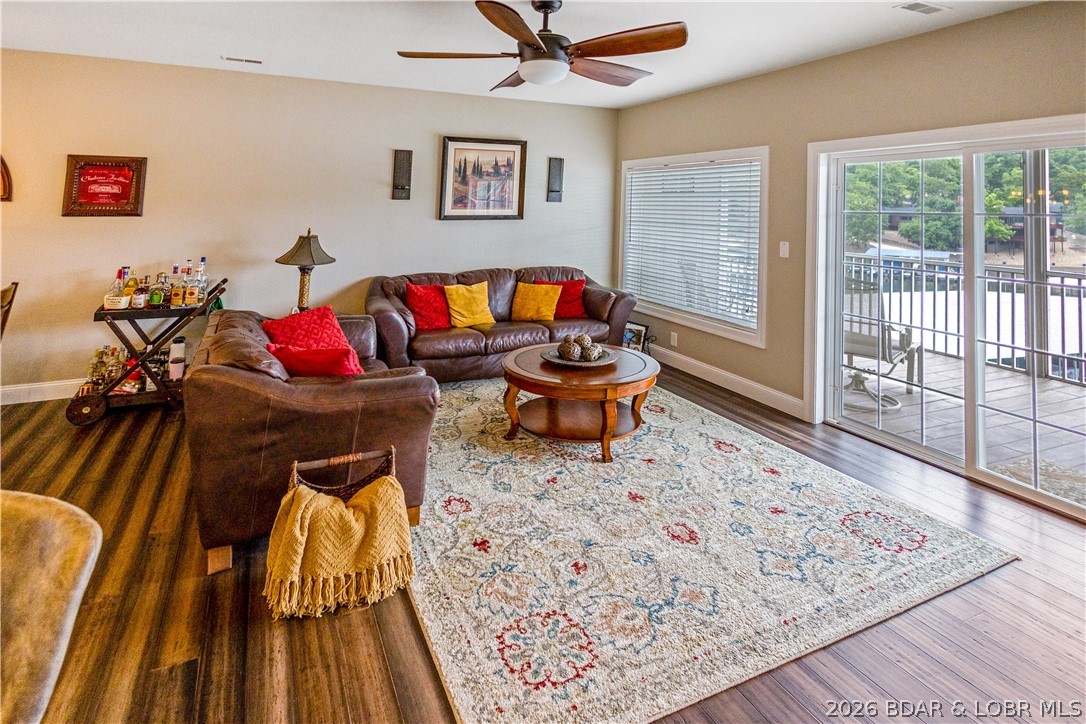 Lighthouse Pointe Condominium - Residential