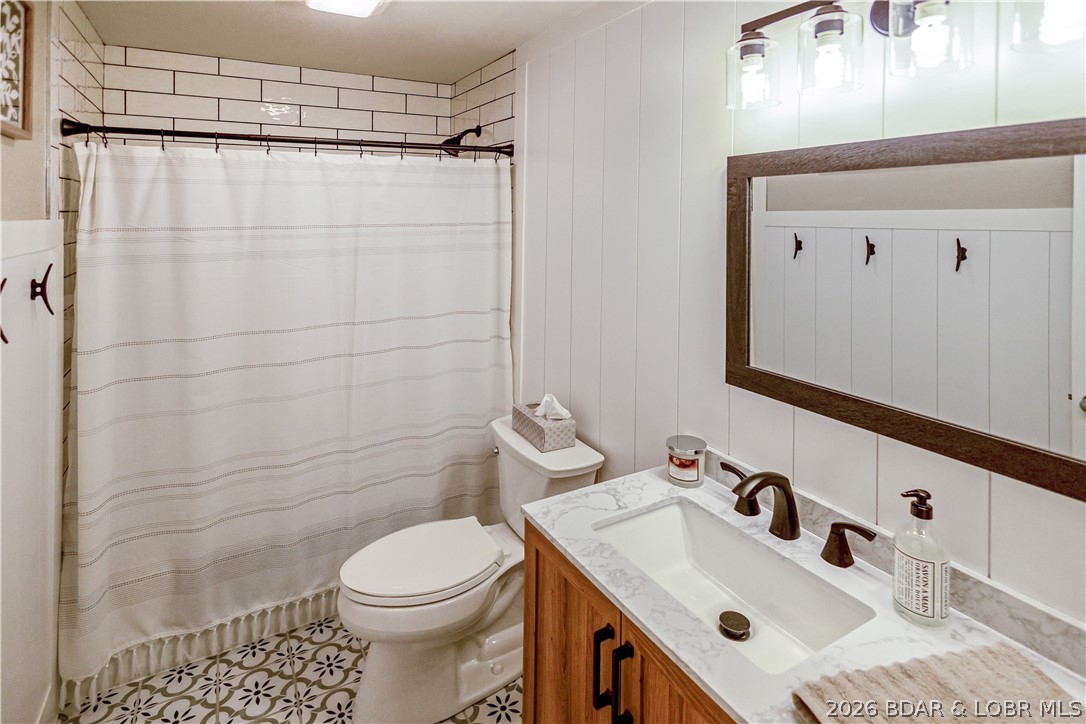 Lighthouse Pointe Condominium - Residential