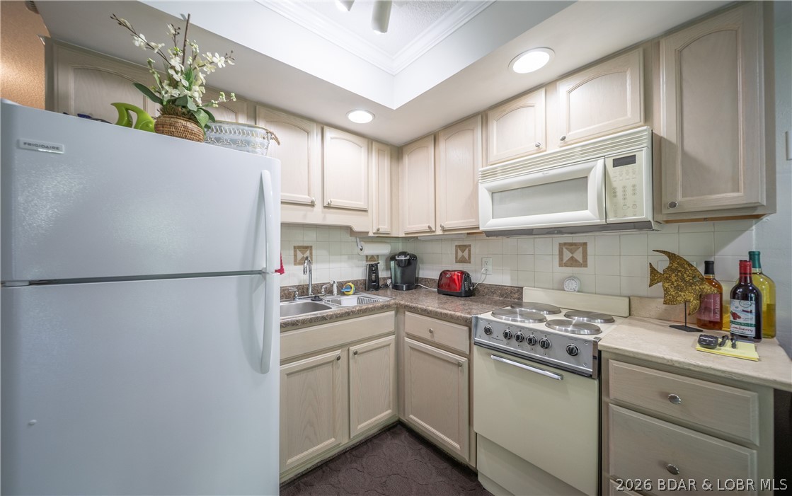 Southwood Shores Condominium - Residential