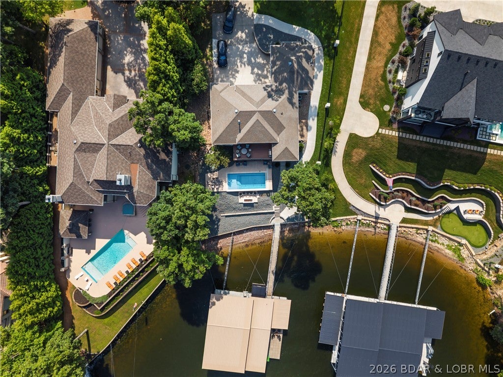 La Riva Est - Residential