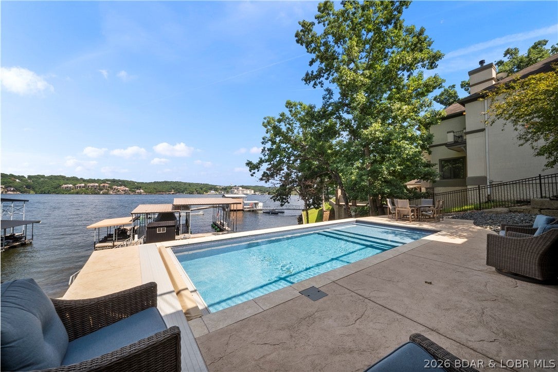 La Riva Est - Residential