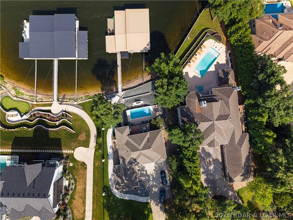 La Riva Est - Residential