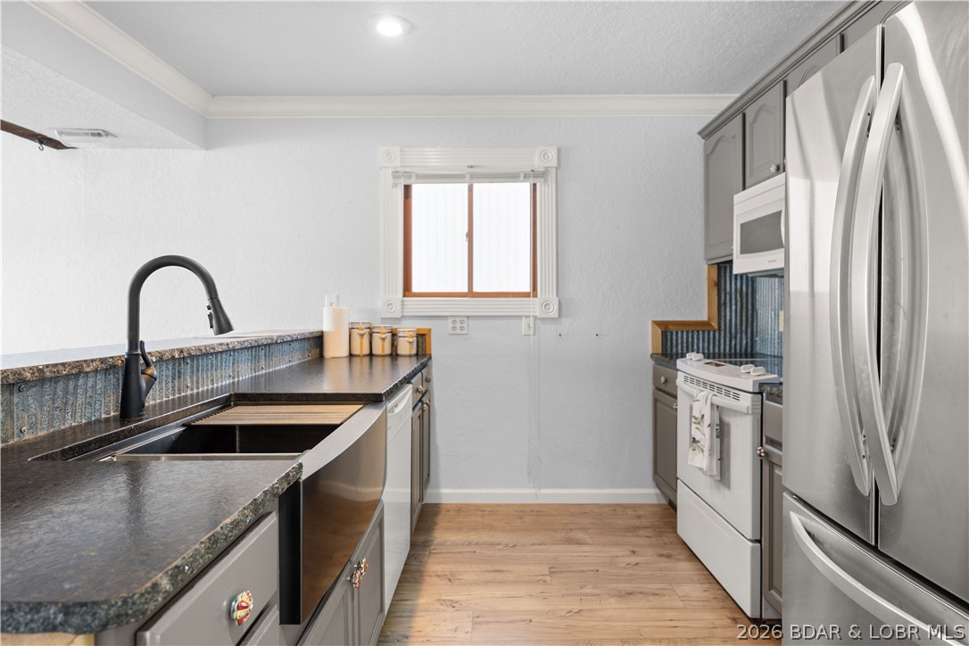 Tara Condominium - Residential