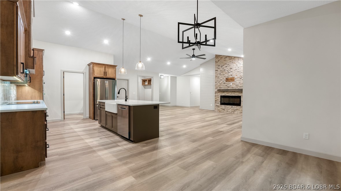 Grand Point No. 2 - Residential
