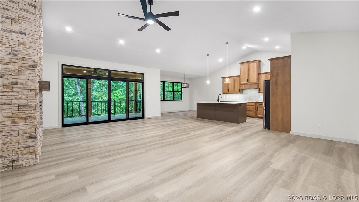 Grand Point No. 2 - Residential