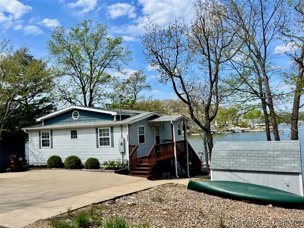 Leos - Residential
