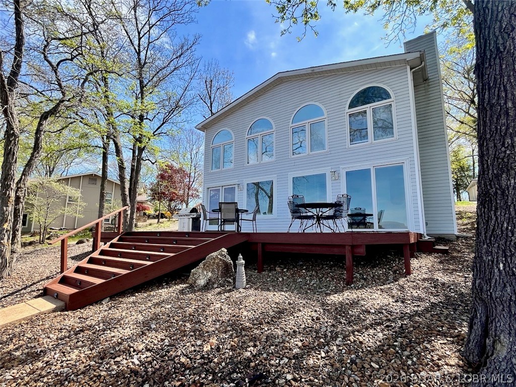 Leos - Residential