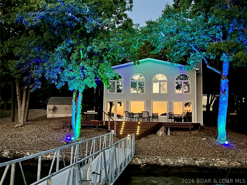 Leos - Residential