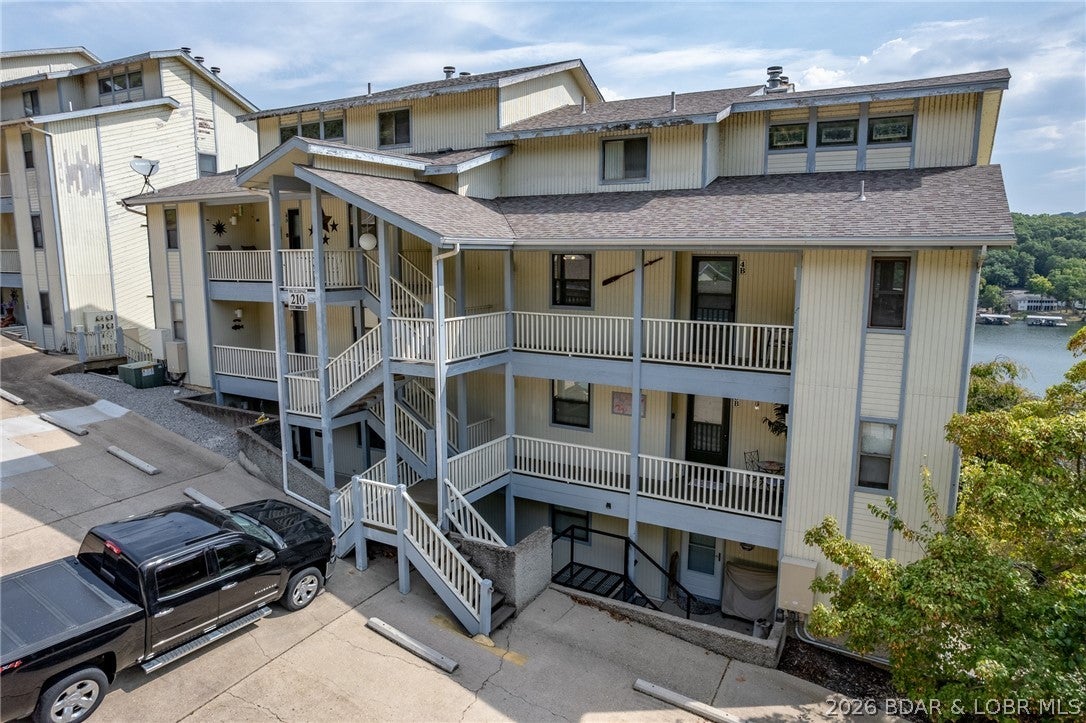 Oak Bluff Condominium - Residential