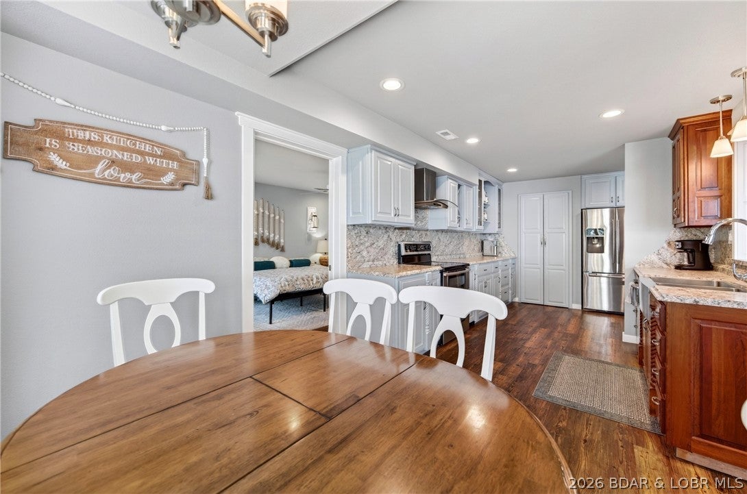 Waters Edge Condominium - Residential