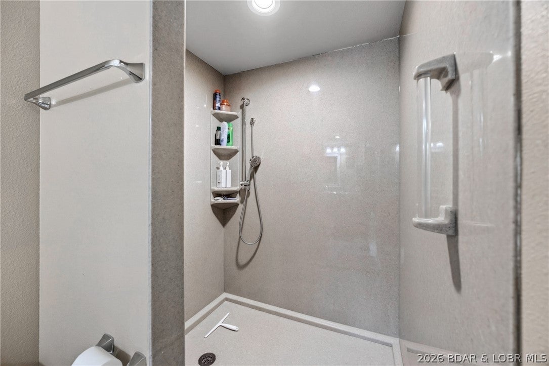 Waters Edge Condominium - Residential