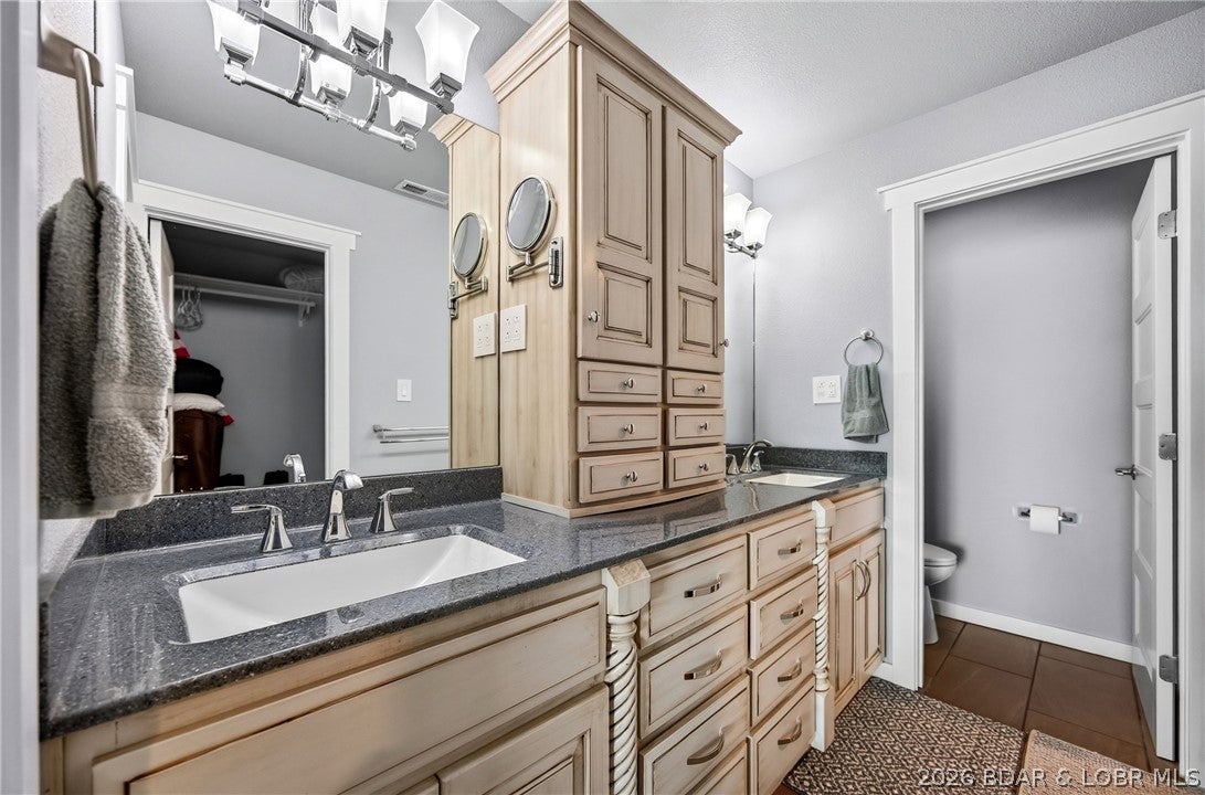 Waters Edge Condominium - Residential