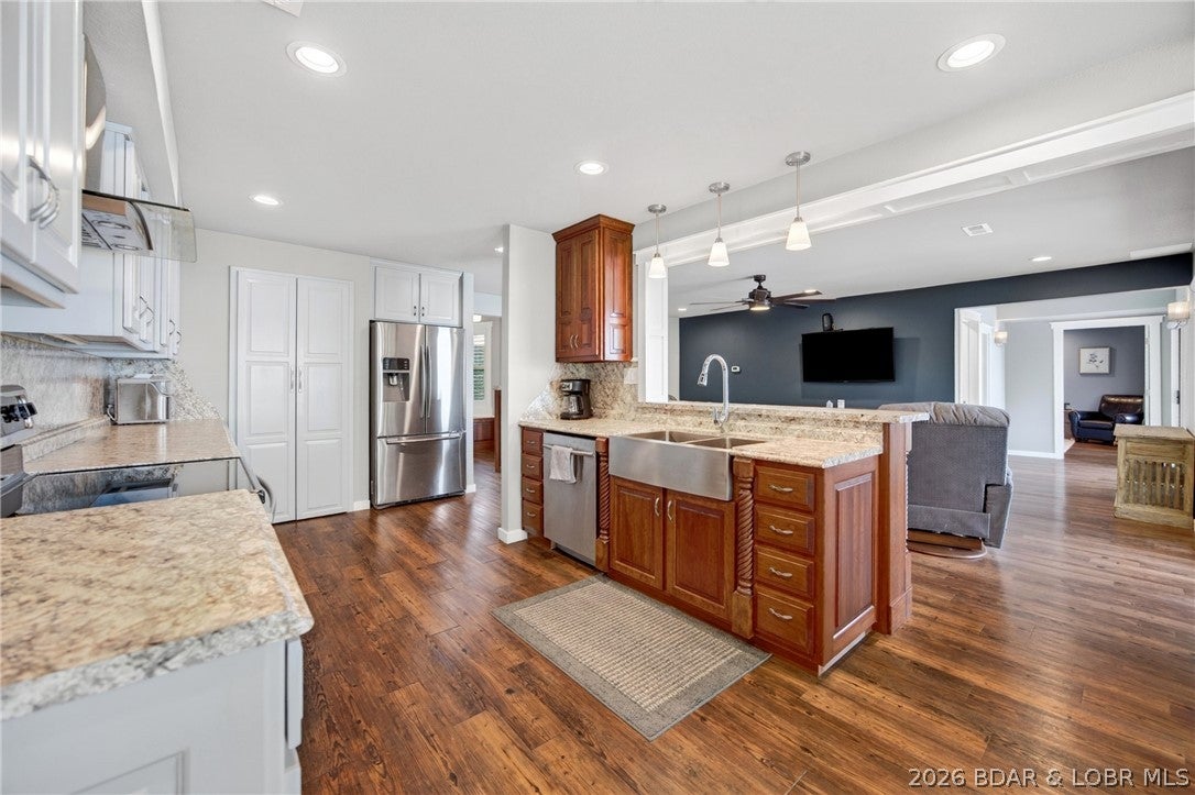 Waters Edge Condominium - Residential